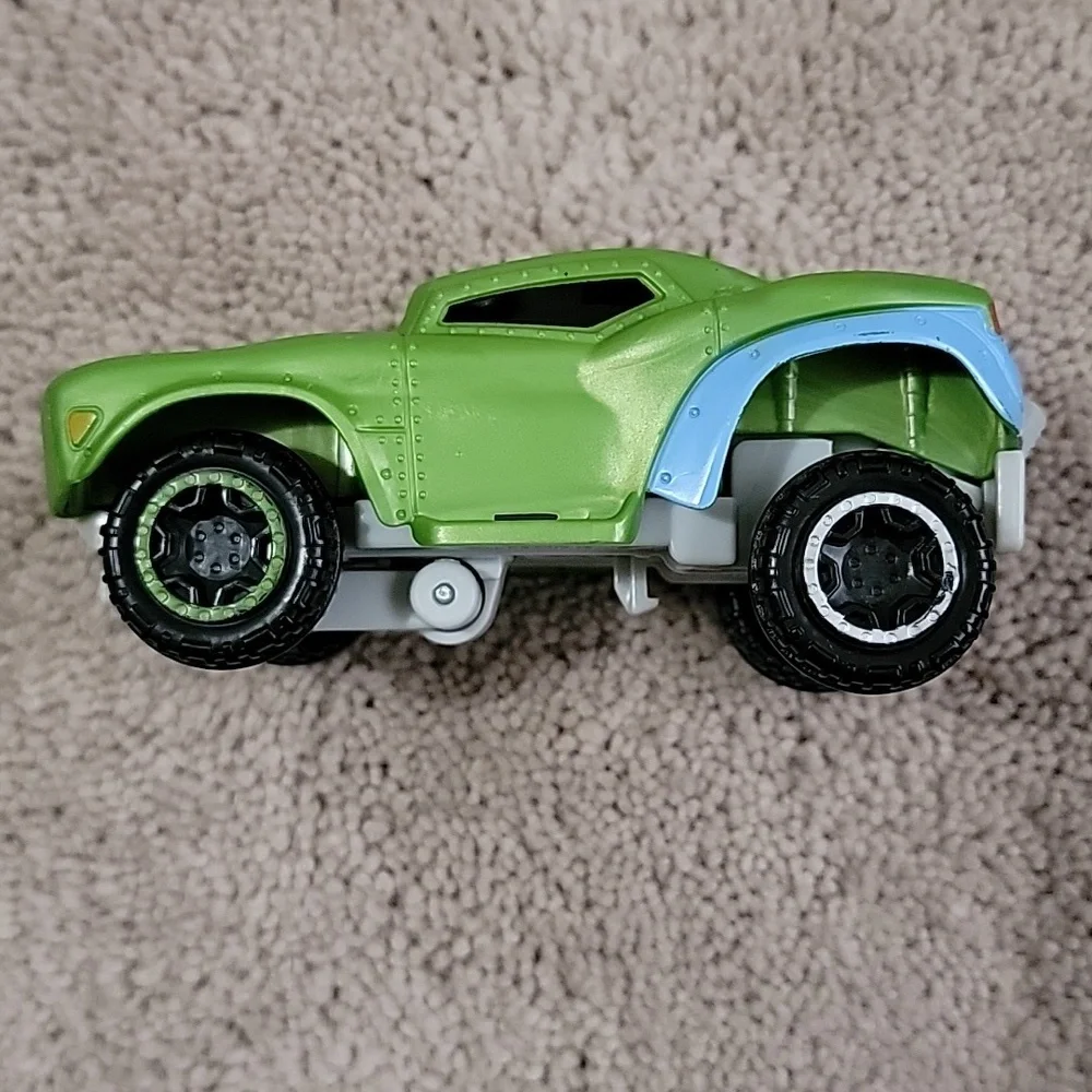 Hot Wheels Flip Fighters - Marvel Hulk